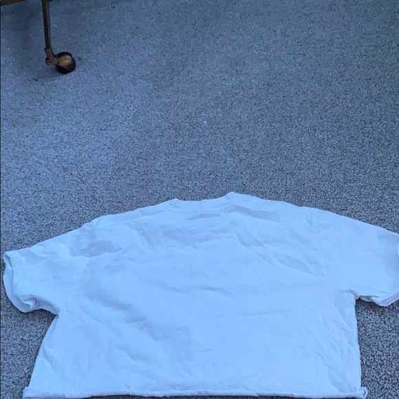 white top - Picture 3 of 4